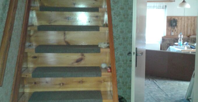 Verkauf Unterrauschenthal Nr. 7, Waldheim - Treppe